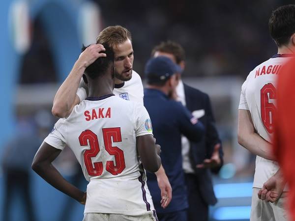 Bóng đá quốc tế sáng 13/7: Kane lên tiếng bảo vệ Saka