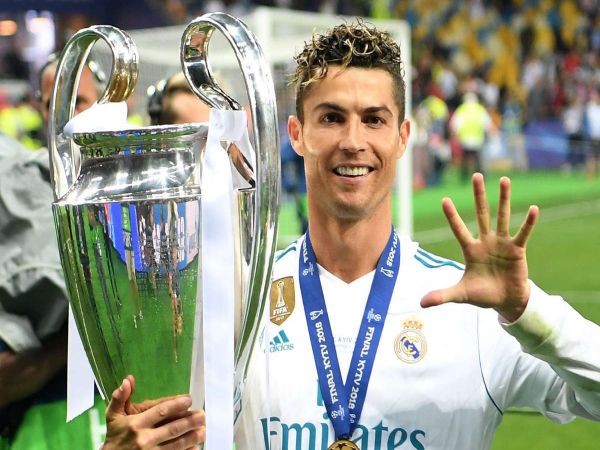 Điểm mặt top 5 cầu thủ vĩ đại nhất lịch sử Real Madrid