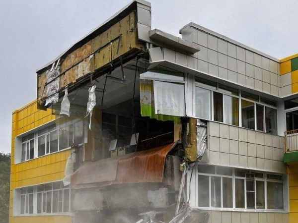 Chiêm bao thấy mình bị kẹt trong động đất