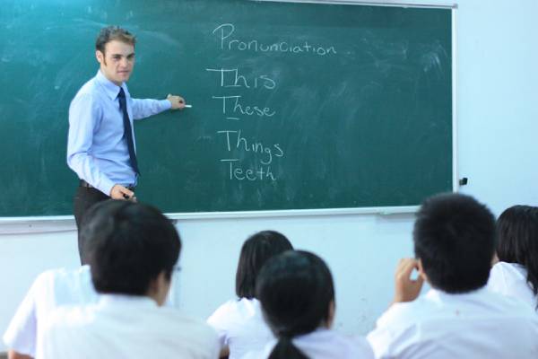 Ngủ mơ thấy thầy giáo trách mắng