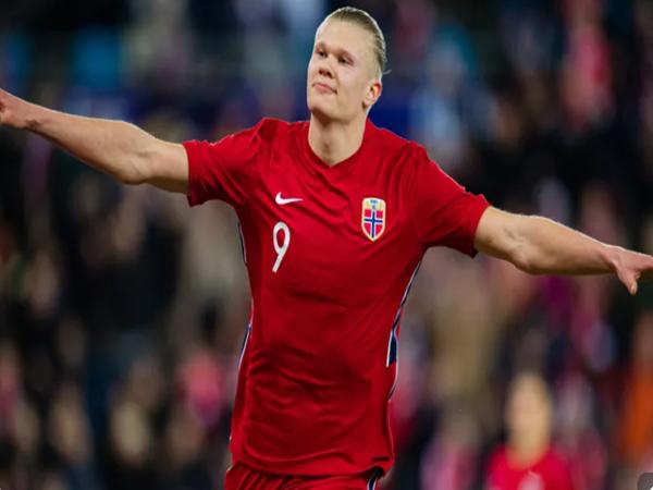 Haaland mặc áo số mấy ở đội tuyển quốc gia Na Uy?