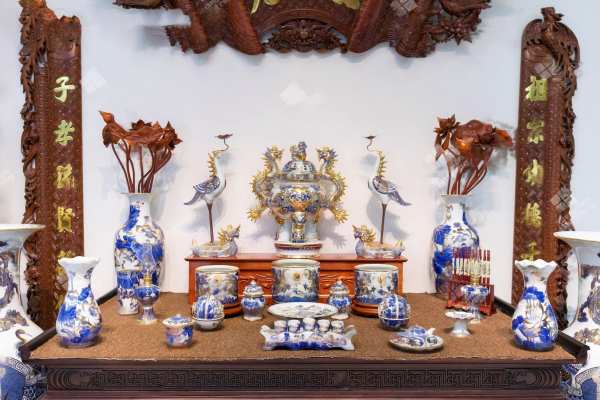 Nằm mơ thấy bát hương